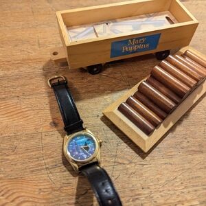 Disney Collectible Men's Fossil Watch Mary Poppins Mint condition